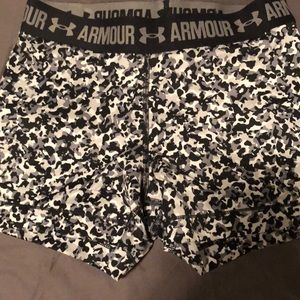 Like new never worn shorts